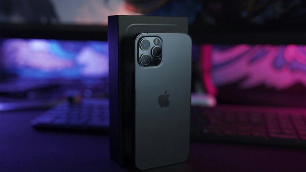 Quels sont les meilleurs réglages pour filmer des vidéos en haute résolution avec un iPhone 12?